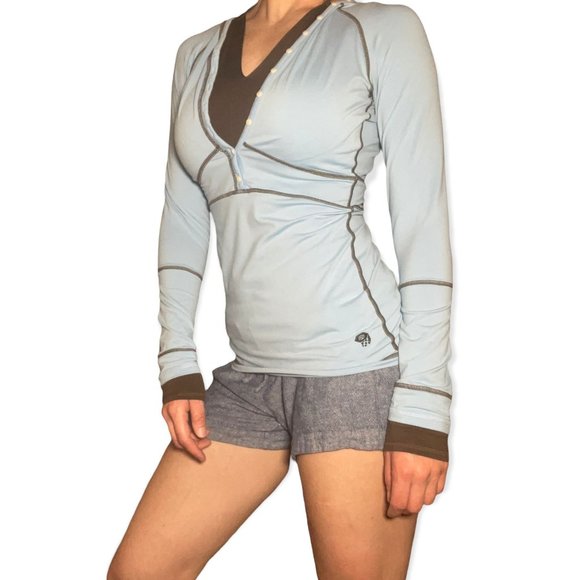Mountain Hardware Womens top - Picture 1 of 5